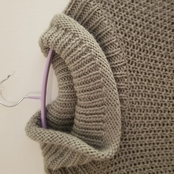 Moth (Anthropologie) Gray Cowl Neck slouchy sweater - Picture 4 of 8